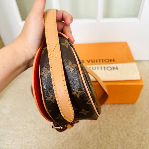 Louis Vuitton Tambourin Crossbody Bag - Picture 5 of 15